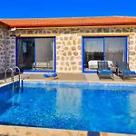 Flower Blue Patara Vila *